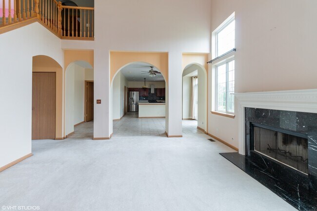 Foto del edificio - 9417 Inverness Dr
