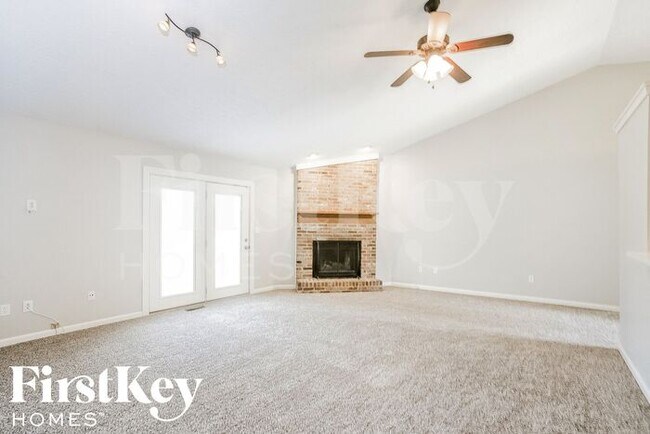 Foto del edificio - 6560 Springview Dr