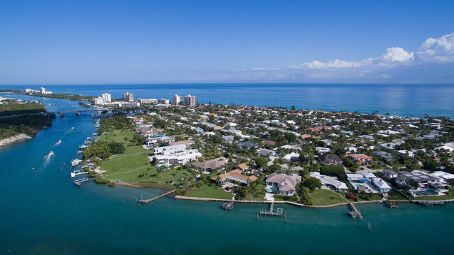 Foto del edificio - 114 Lighthouse Dr