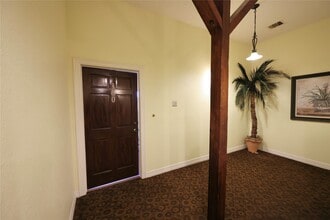 Building Photo - 1927 Harborside Dr