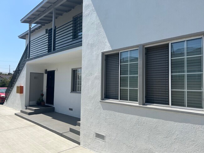 Foto del edificio - 3636 Kelton Ave