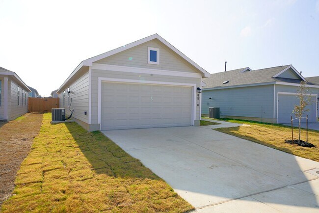 Foto del edificio - Gorgeous like-new home Available for Rent in Converse! Realtor Commission: $500