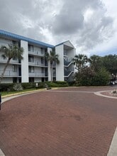 Building Photo - 2424 W Tampa Bay Blvd