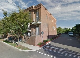 Building Photo - 116 Garabrant St