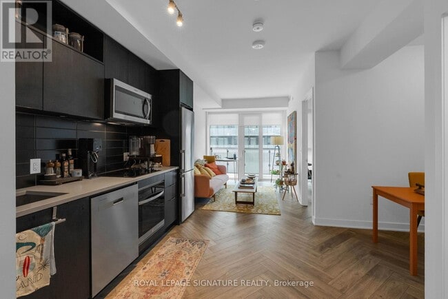 Building Photo - 70 Princess St