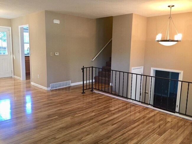Foto del edificio - 2308 Chapel Hill Rd