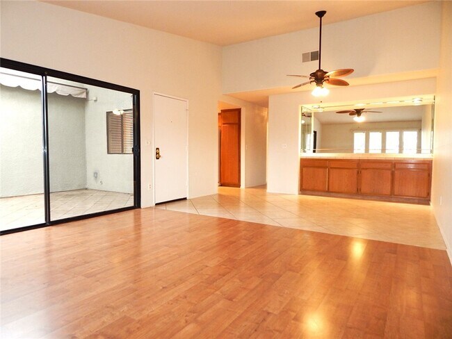 Building Photo - 8932 Biscayne Ct