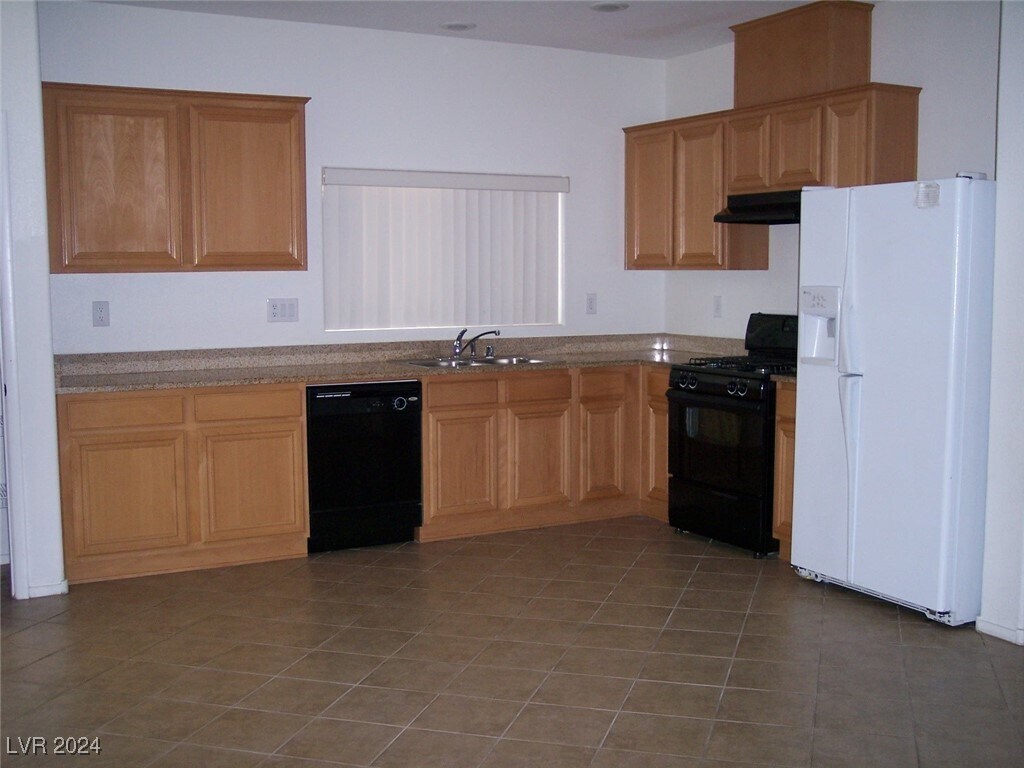 Building Photo - 7587 Peavine Ridge St