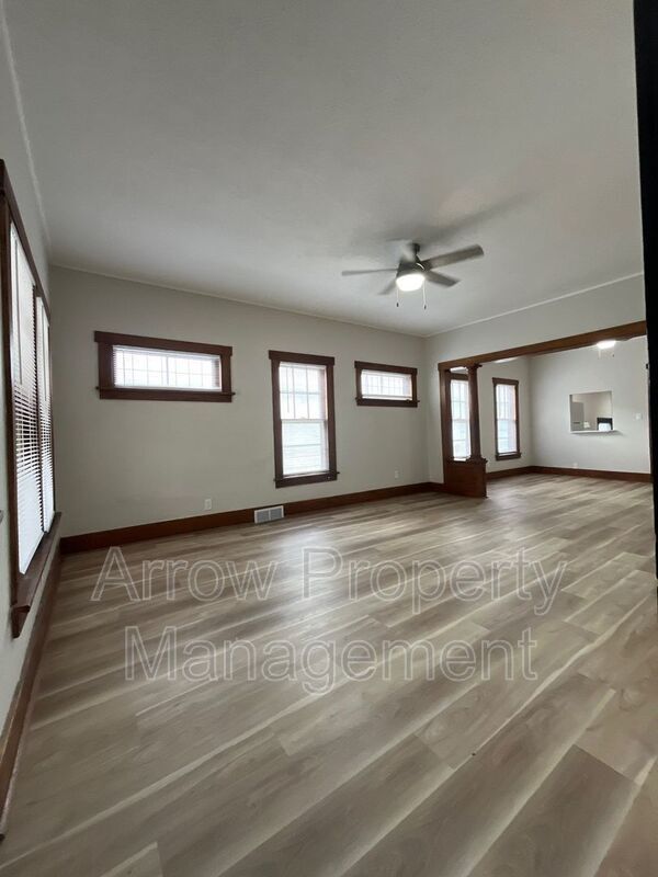 Building Photo - 1613 N 33rd St