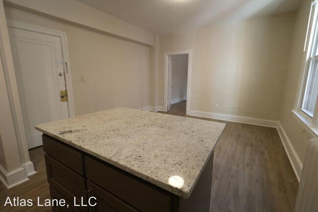 Foto del edificio - 1818 Vernon St NW