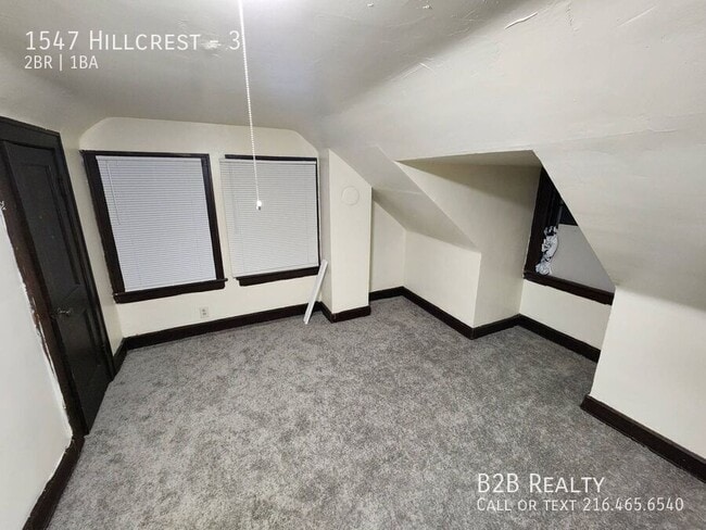 Building Photo - 1547 Hillcrest-3