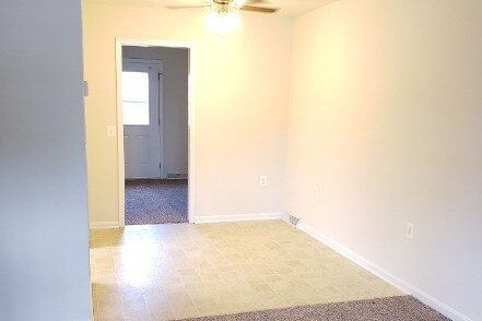 Dining Area - 231 E Piedmont St