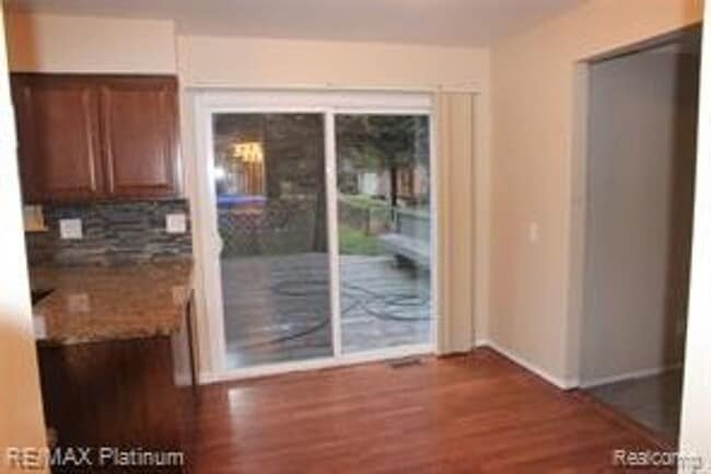 Building Photo - 5116 Prentis-