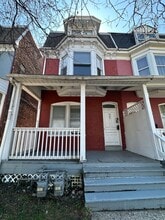 Building Photo - 940 W Princess St