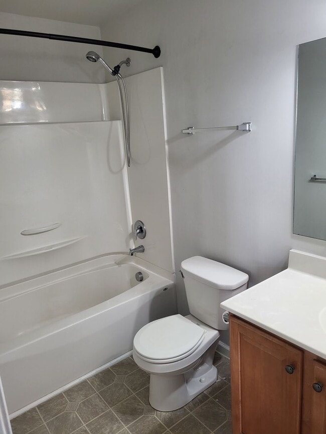 Building Photo - Ivy Ridge 1103 LLC