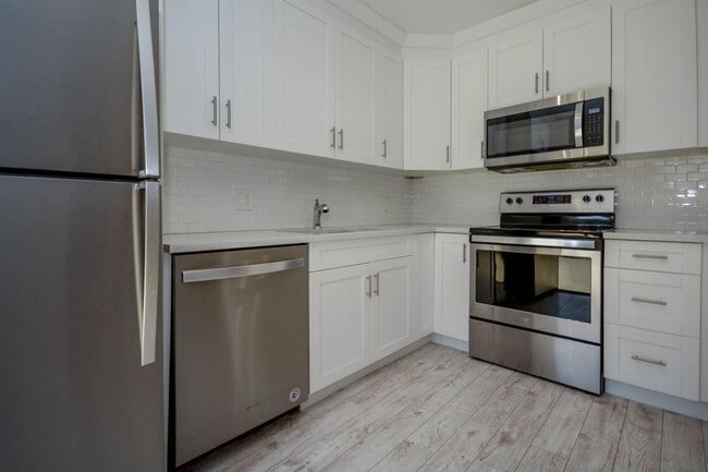 Photo - 3157 Gardens East Dr House