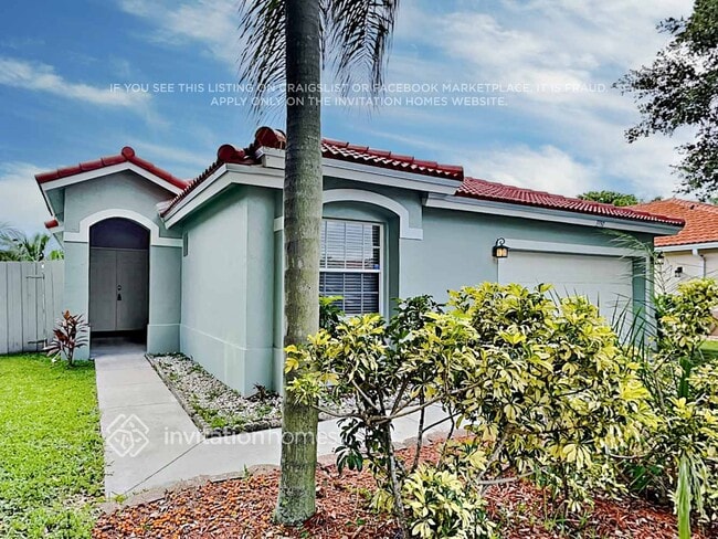 Building Photo - 3350 NW 78th Ave