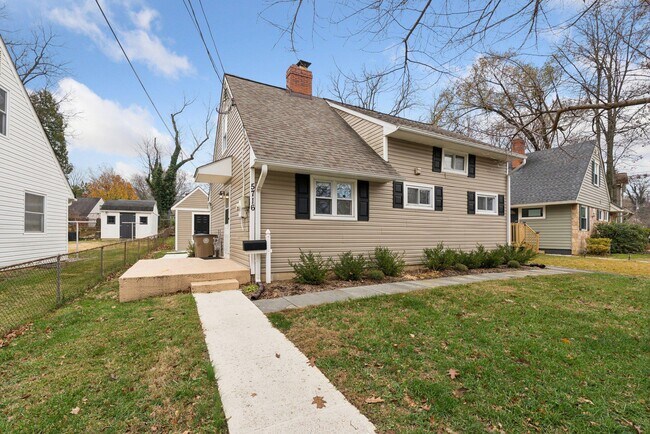 Building Photo - 5716 Crawford Dr