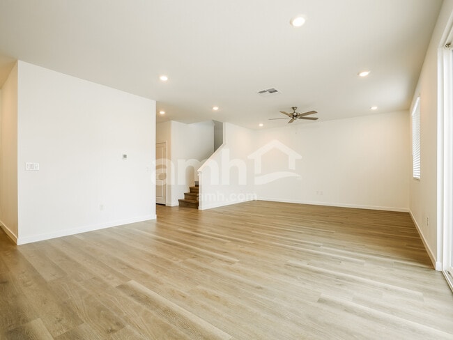 Building Photo - 2383 Dolly Ave