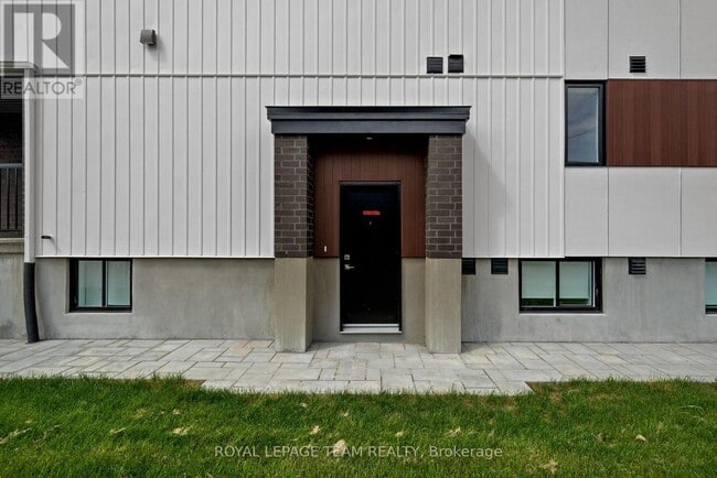 Building Photo - 1231 Shillington Ave