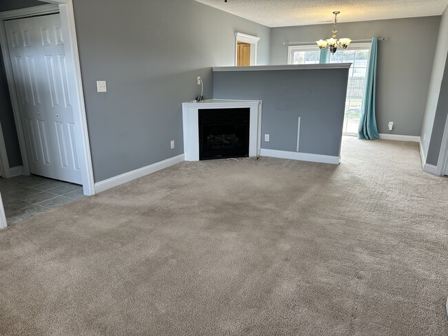 Building Photo - 134 Annie Rd