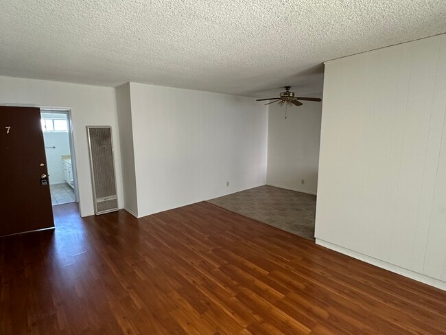 Foto del edificio - 6020 La Prada St