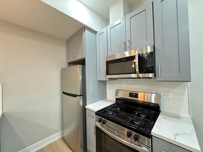 Foto del edificio - 443 W Belden Ave