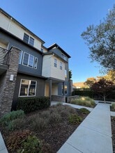 Building Photo - 247 Dash Ct