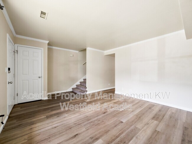Building Photo - 715 E 950 S