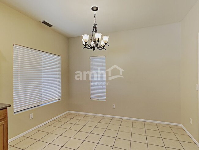 Foto del edificio - 5526 W Pecan Rd