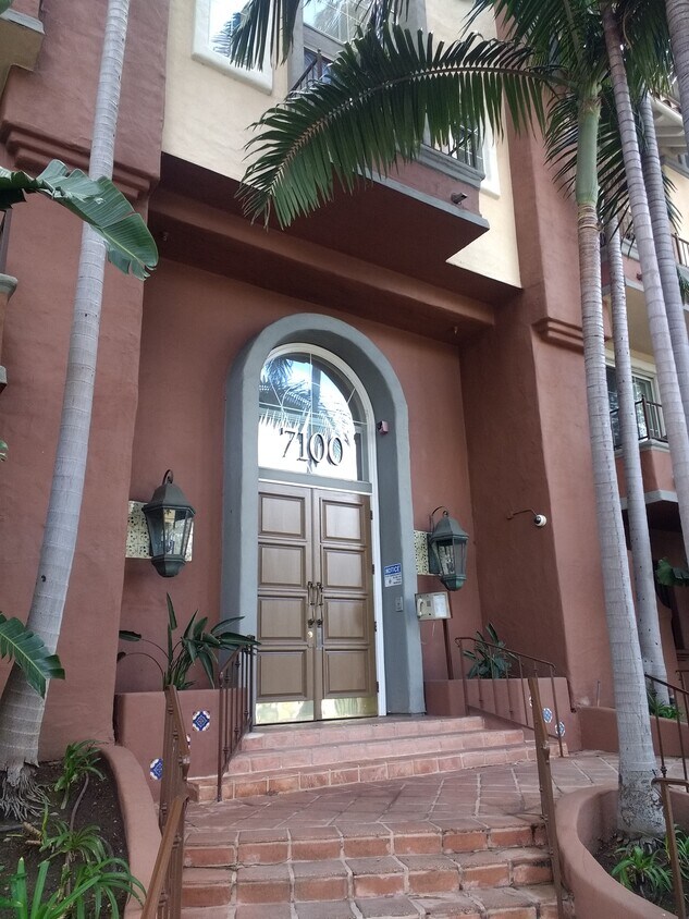 Exterior - 7100 La Tijera Blvd