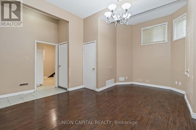 Building Photo - 639 Twain Ave