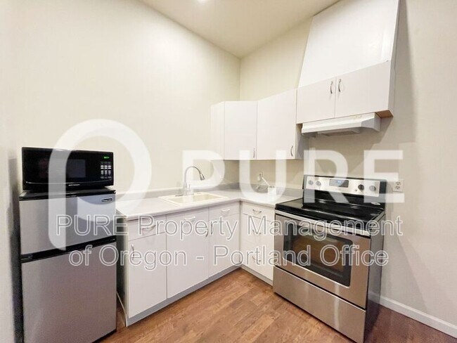 Foto del edificio - 5816 SW Huddleson St