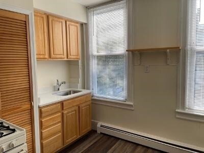Building Photo - 405 Monroe St