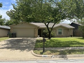 Building Photo - 2507 Mardell Dr