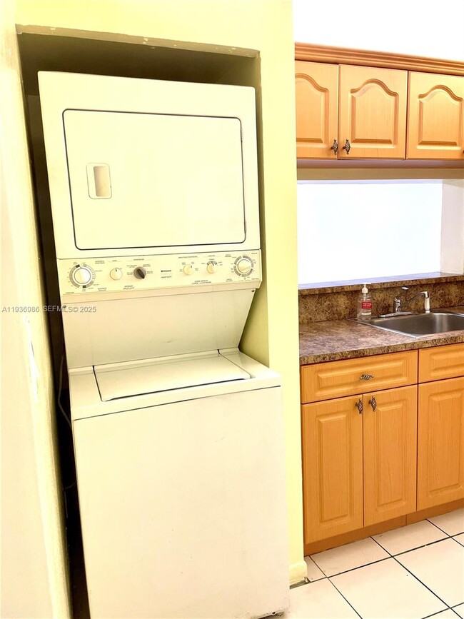 Foto del edificio - 245 NW 109th Ave