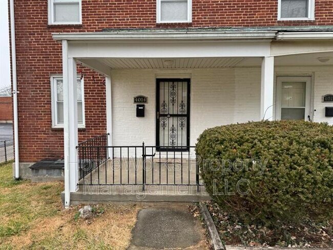 Foto del edificio - 4014 Clarks Ln