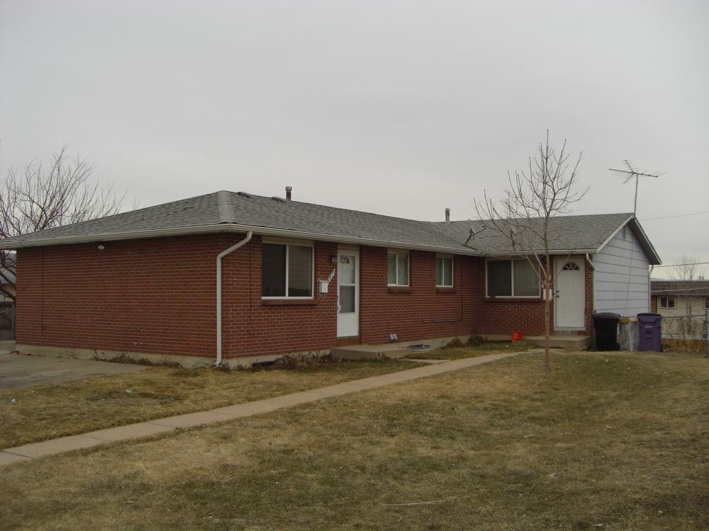 Primary Photo - 4474 S Newton St