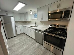 Building Photo - 1104 Sidney Ave