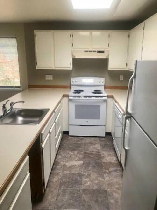 Foto del edificio - 2 bedroom in Seattle WA 98107