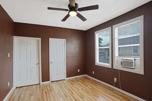 Building Photo - 2 Bedroom St Roch (accepts vouchers)
