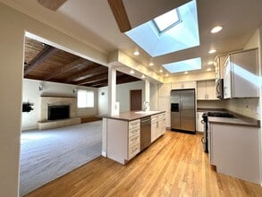 Building Photo - 3553 Armstrong St