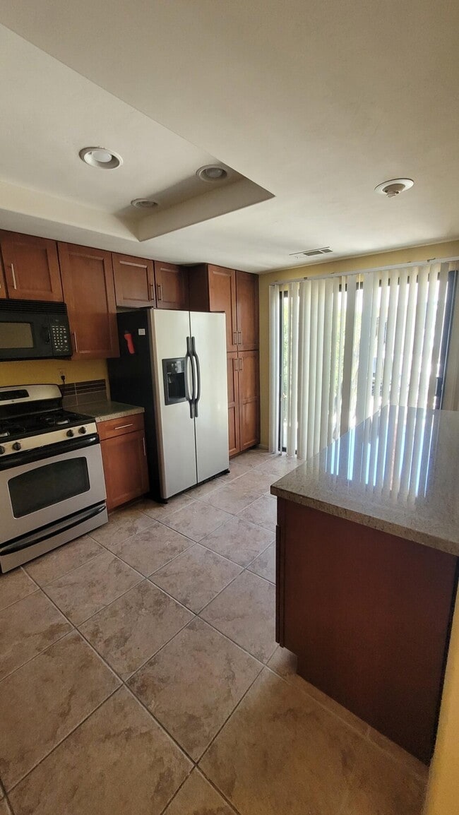 Building Photo - 54673 Oak-Hill