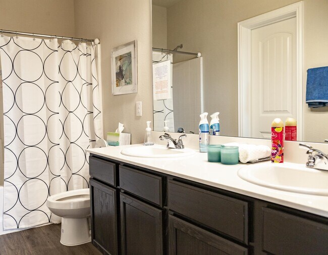 Foto del edificio - 10049 Manzanilla Ave