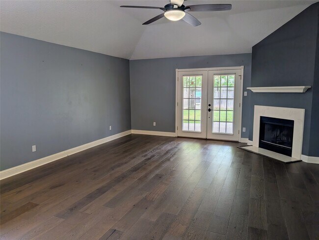 Foto del edificio - 14619 Golden Cypress Ln