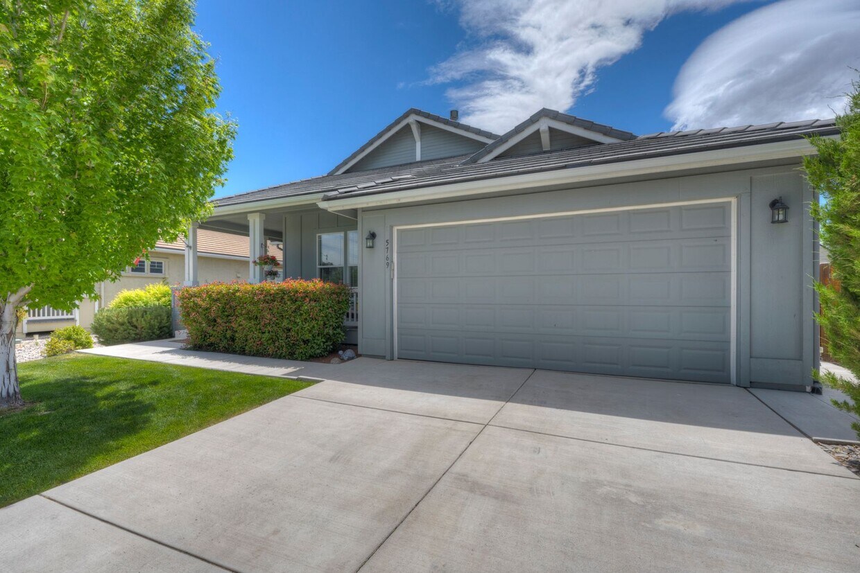 Primary Photo - Gorgeous executive style home available fo...