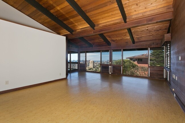 Building Photo - 2380 Round Top Dr