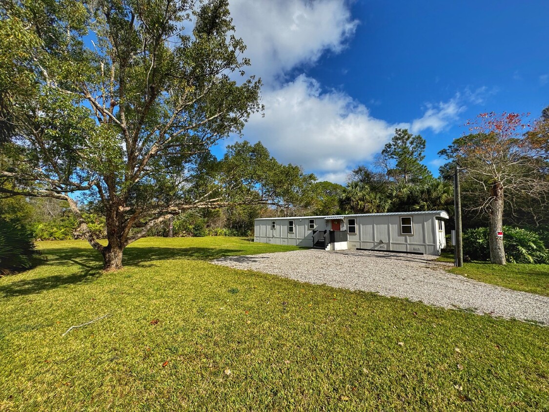 Primary Photo - Charming Modern Updated Mobile Home