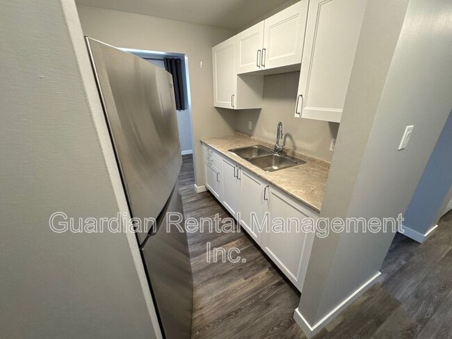 Building Photo - 117 Centennial Dr