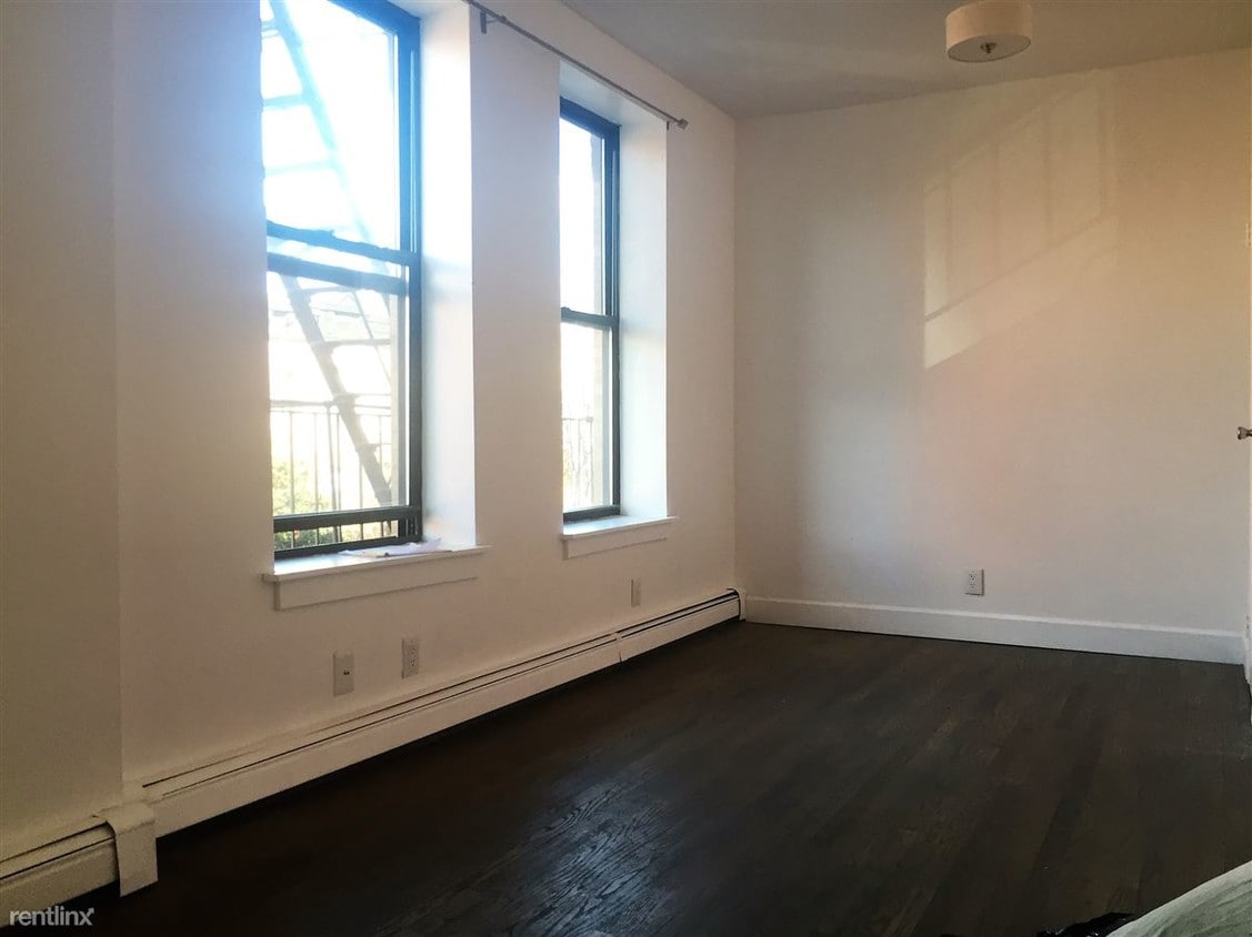 Primary Photo - 372 2nd St